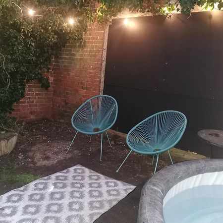 Secret Hot Tub - Heated Dome Lincoln Firepit Projector Apartment Ngoại thất bức ảnh